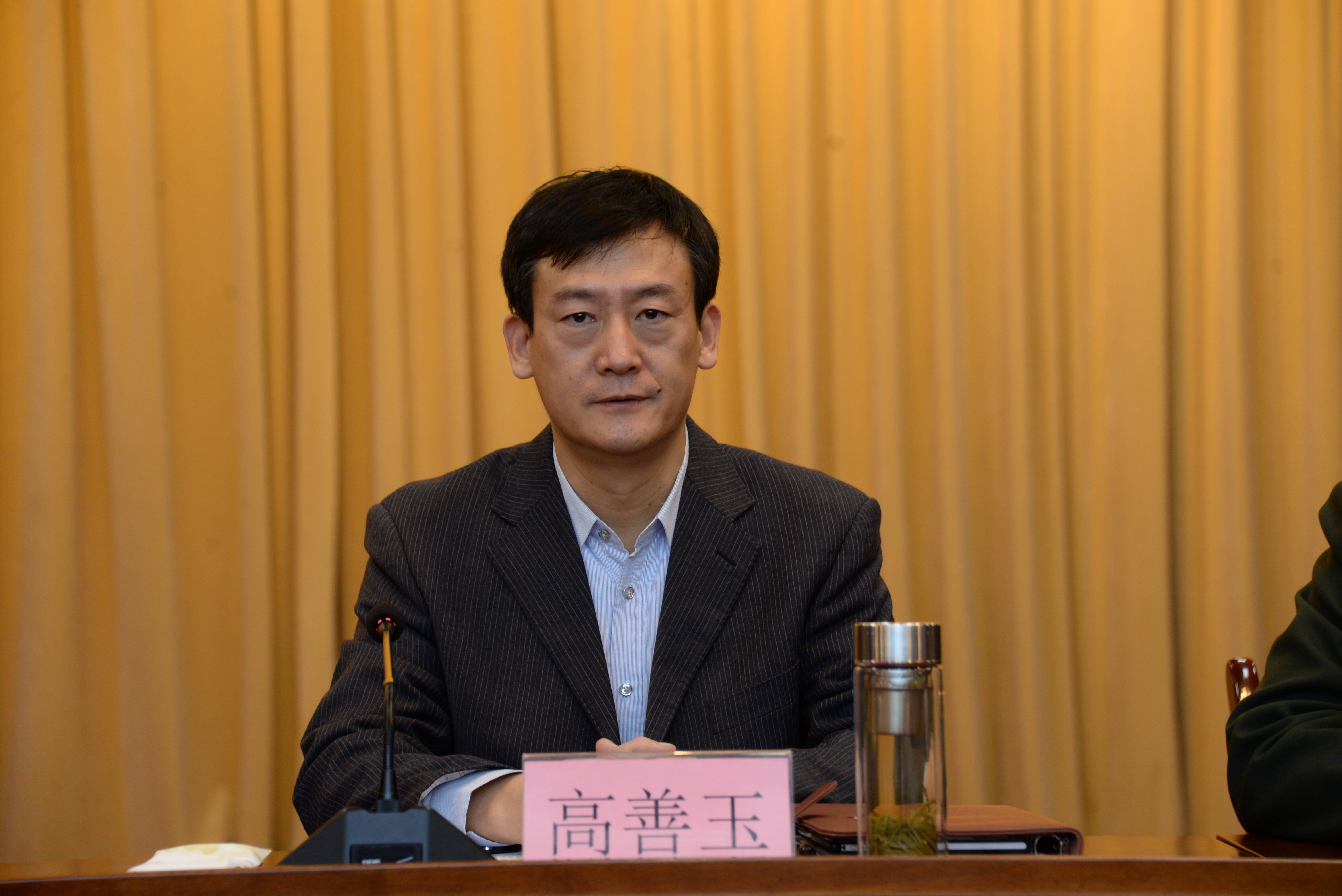 高善玉代表县委以及县人武部党委向德州军分区党委长期以来对宁津的