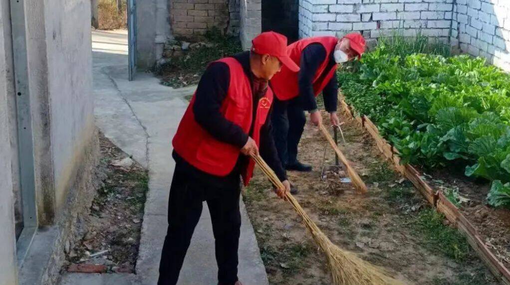 沂水县道托镇开展关爱零距离情暖老人心志愿服务活动