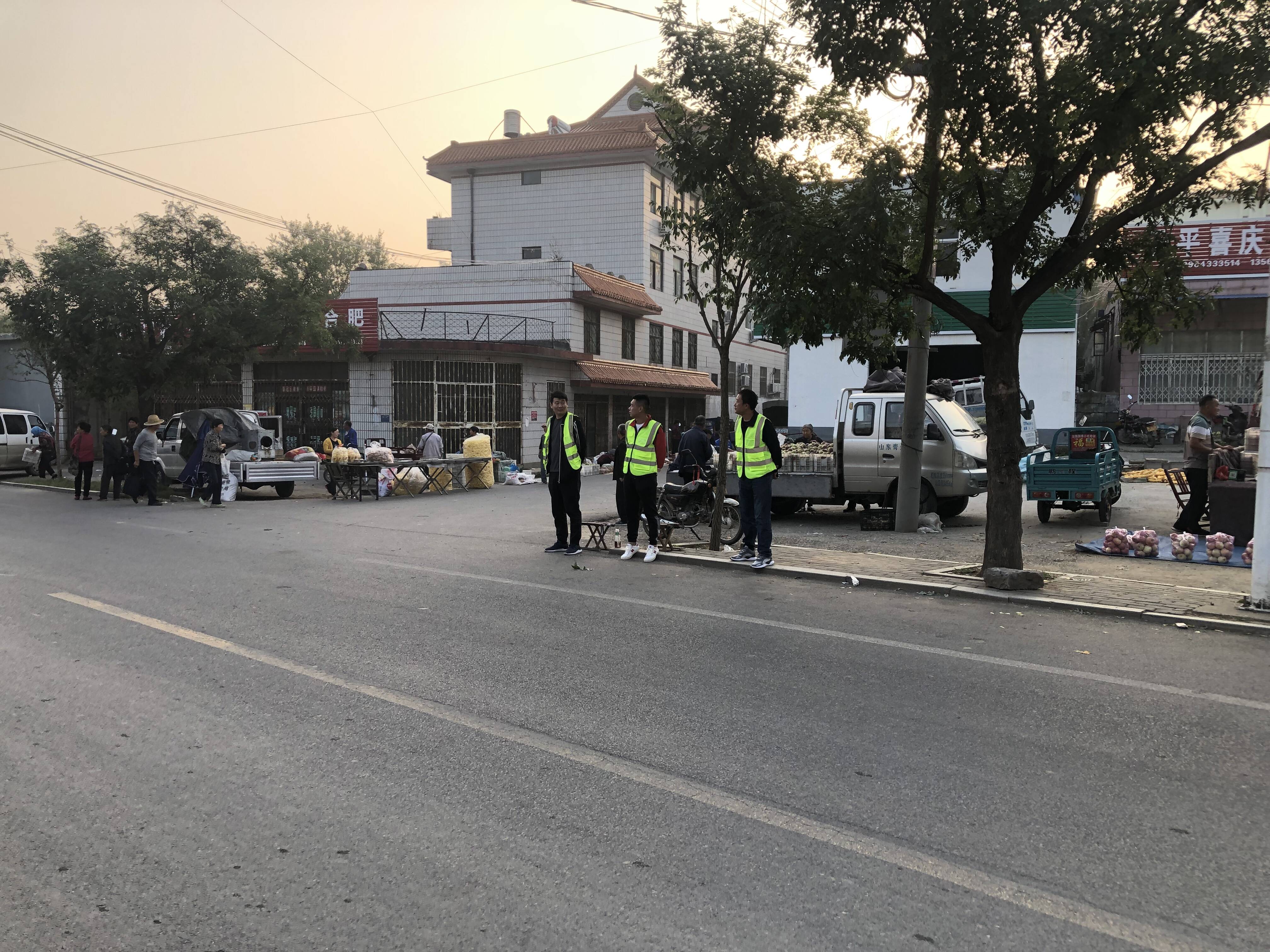 保障,大力整治同古大集,确保10月2日大集当天淄中路东同古段通行顺畅