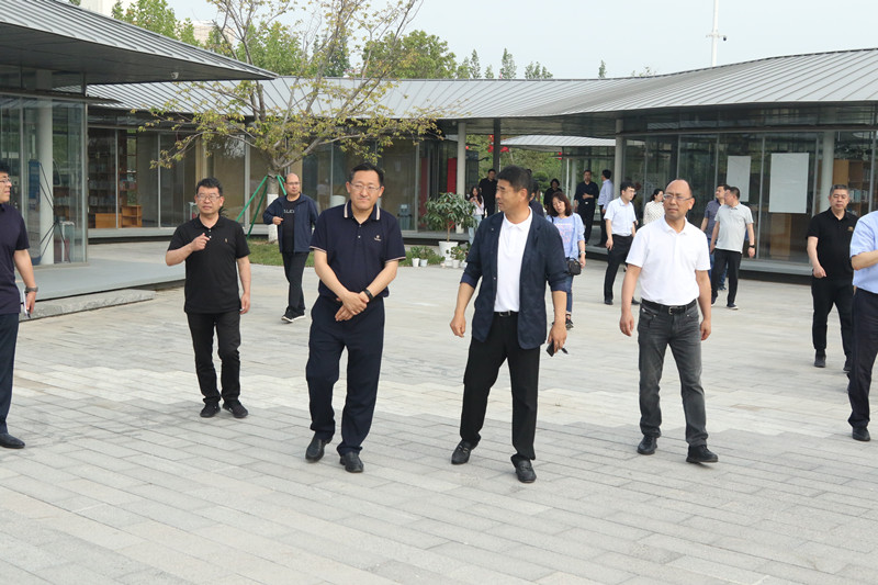 环翠区领导邢海波,沈燕萍,尹振山,荣成市领导宋修骞,王洪晓,李洪霞