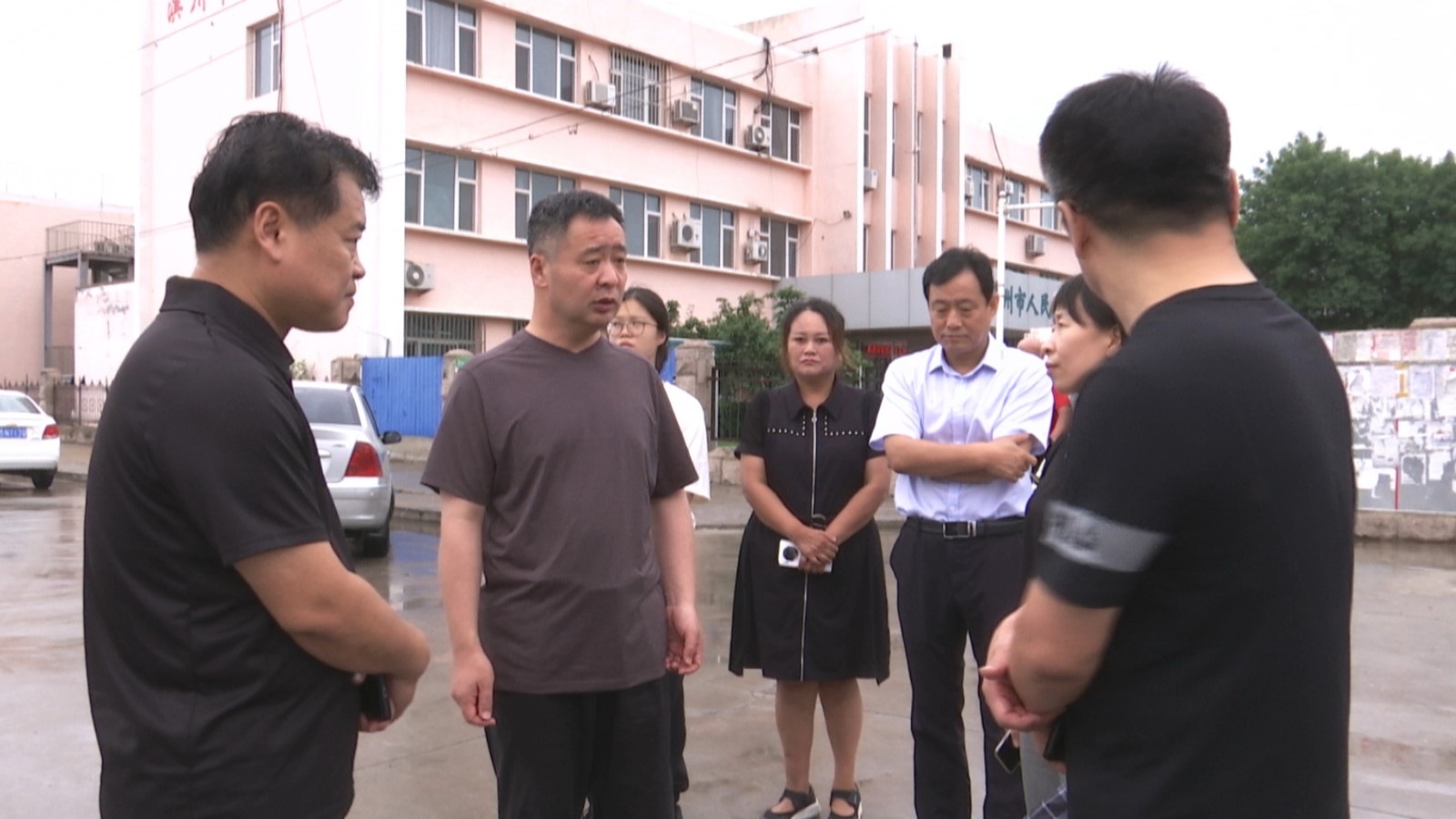 滨城区区委副书记区长李刚督导全国文明城市创建工作