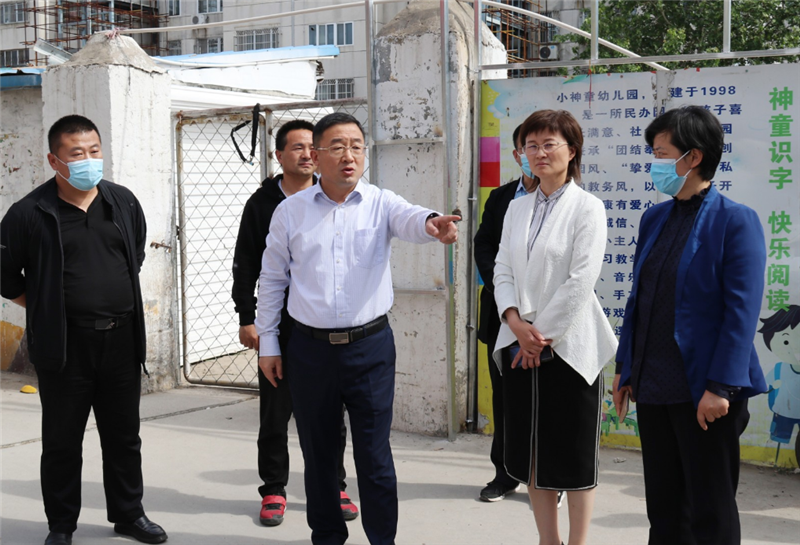 东昌府区委副书记江绍华督导国家卫生城市复审迎检工作