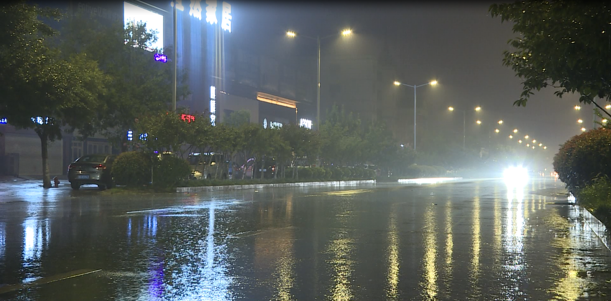 枣庄,临沂等地降下暴雨鲁东南,半岛今天有暴雨