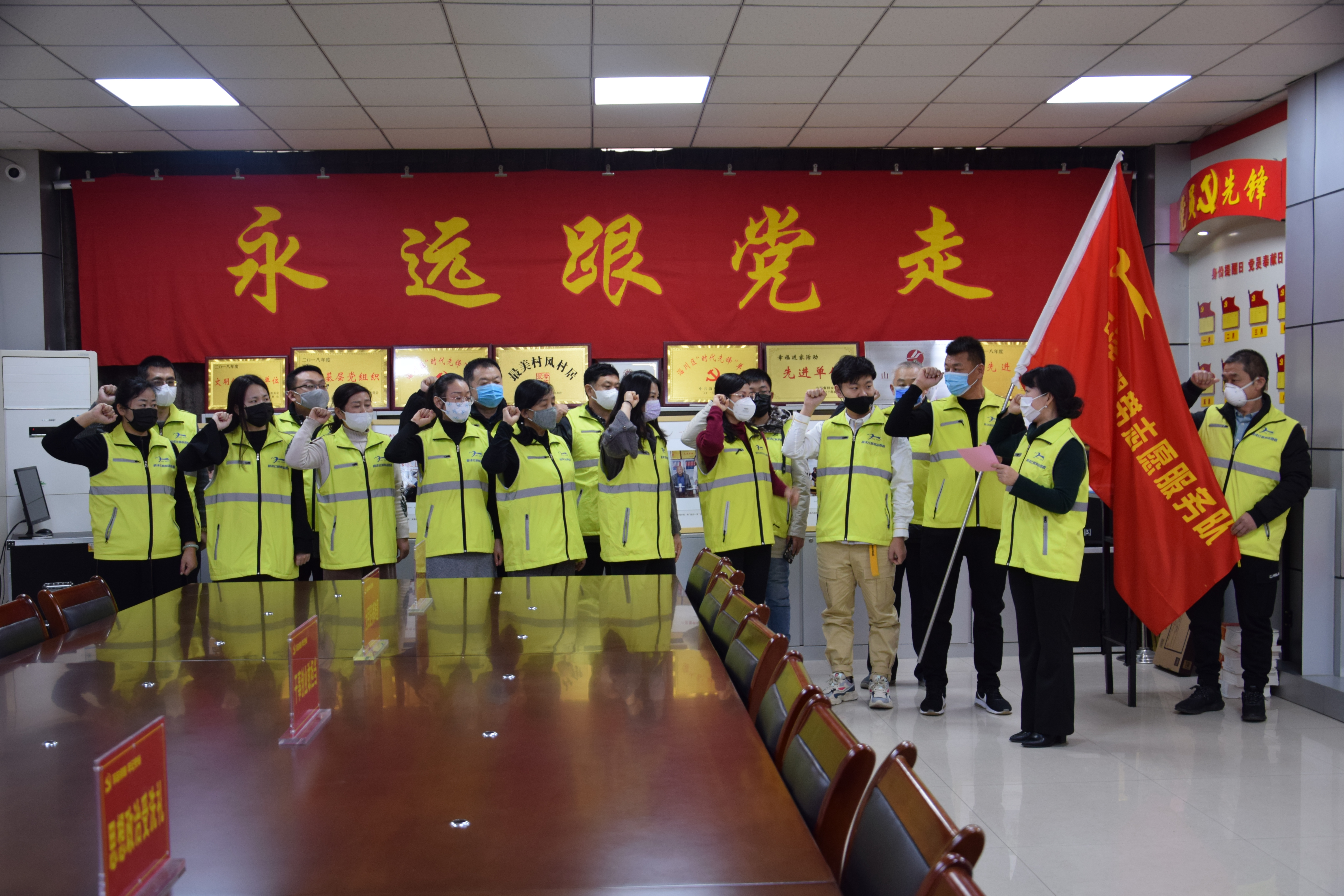 数字4:12.5万淄博市12.5万名志愿者主动请缨一线战"疫"