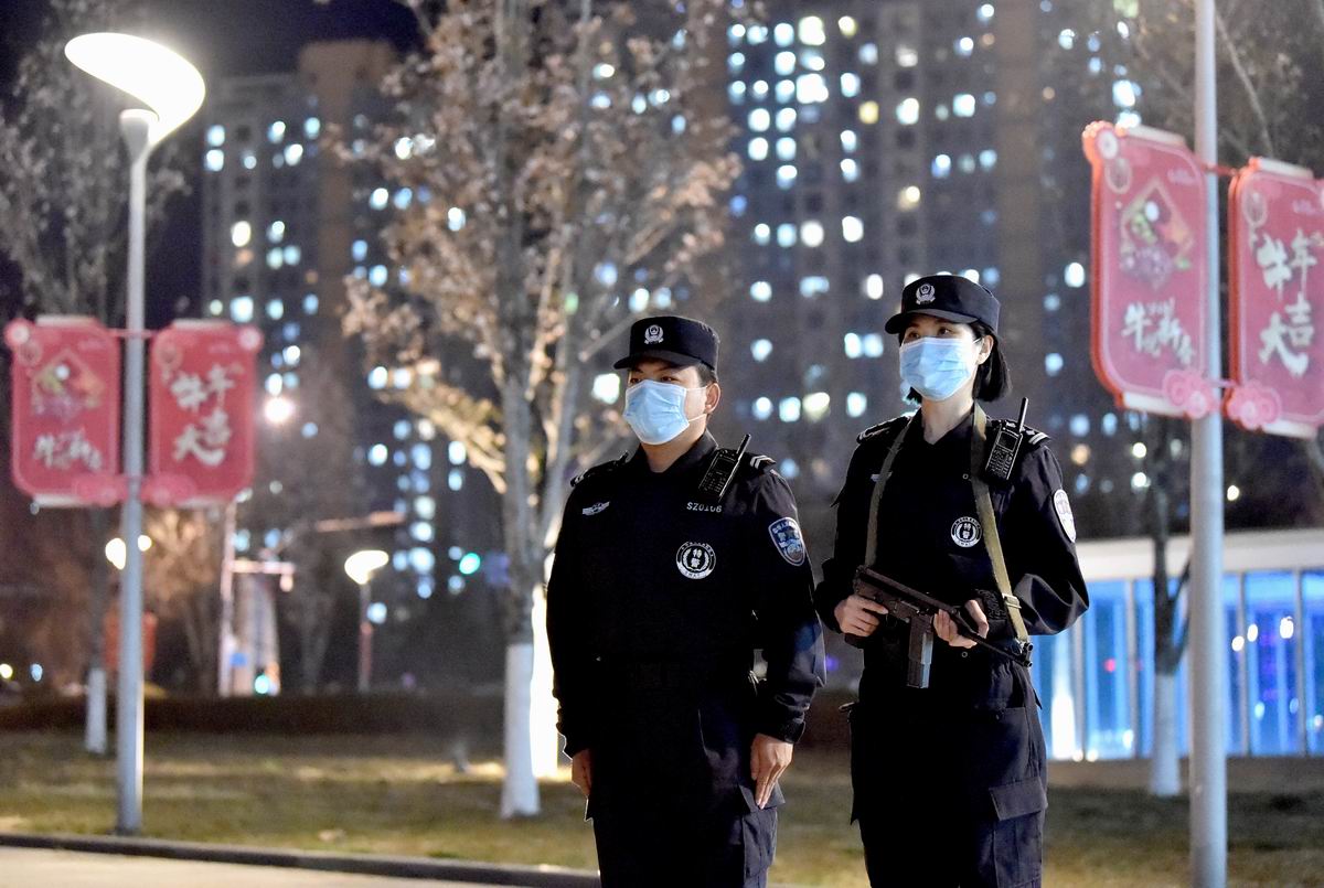 影像力丨战斗在武装巡逻车上的女特警:携三十斤单警装备日夜守护一方