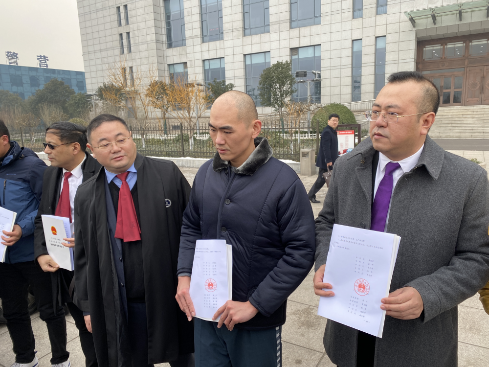 张志超强奸王广超包庇再审宣判张志超无罪释放