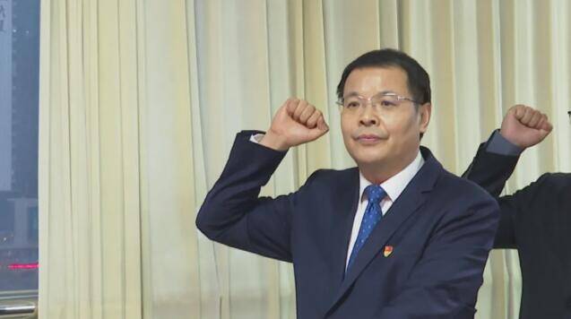 李春仲同志任兰陵县人民政府副县长代理县长