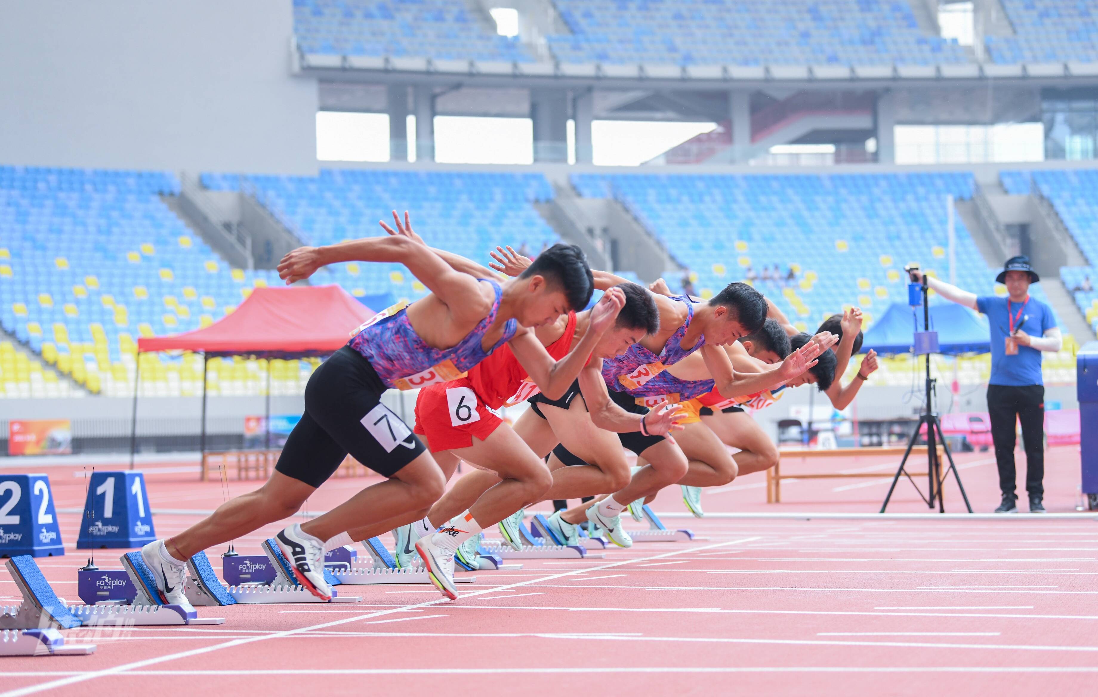山东省第二十五届运动会田径项目测试赛在日照奎山体育中心举行
