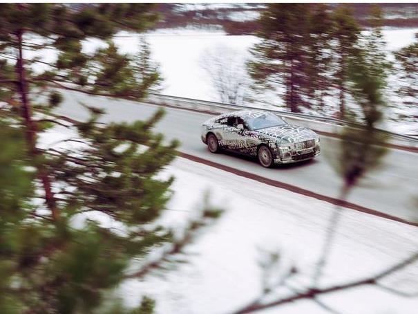 劳斯莱斯首款纯电车型“闪灵” 完成“北极圈”冬季测试
