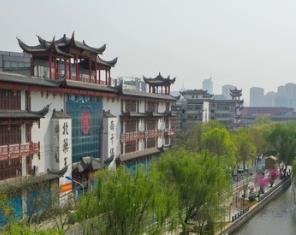 济南工商河开埠文化风貌带迎来改造后首个春天
