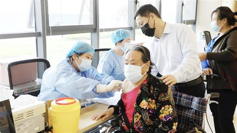 淄博市张店区恢复新冠疫苗接种 “白发一族”成主力