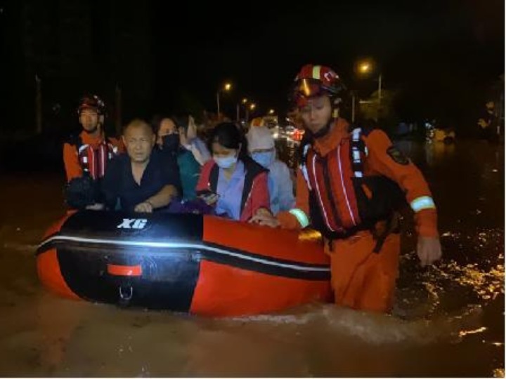 廣東出現(xiàn)大范圍強降水 多地開展搶險救援