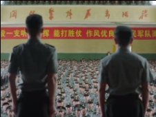 長大后我就成了你！汶川地震受災男孩追隨恩人參軍