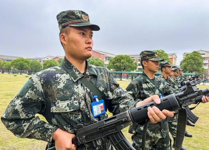 “00后”武警新兵初踏軍營(yíng) 各揚(yáng)所長(zhǎng)澆灌軍旅夢(mèng)