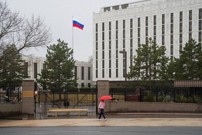 俄罗斯驻美大使：俄驻美大使馆员工遭到暴力威胁和诱降