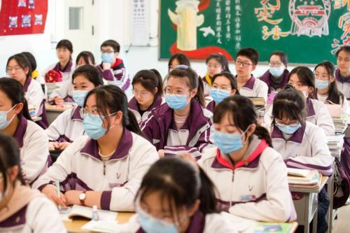 辽宁大连：中小学校分批复学 93.2万名师生将重启校园生活