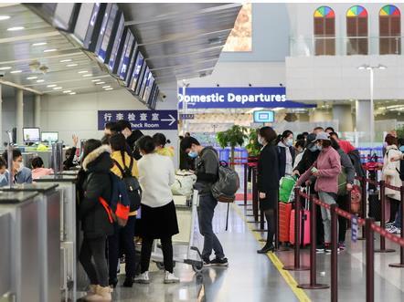 浦东机场货班货量均已回升至常态水平八成