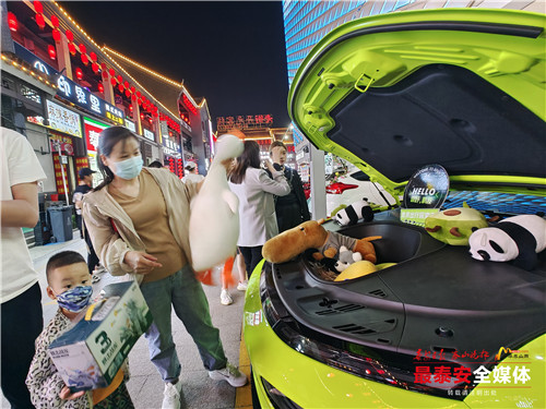 泰安老街后备箱市集持续至5月31日