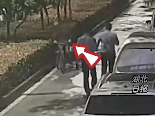 好眼力好記性！民警下班吃雪糕順便抓個嫌疑人