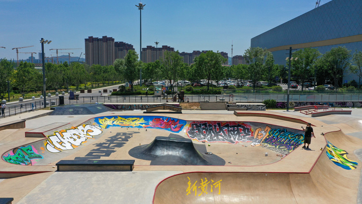 滑板涂鸦济南东部这个滑板公园有点酷