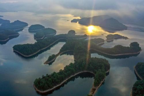 千島湖啟建“數字化”飲用水質自動監測超級站