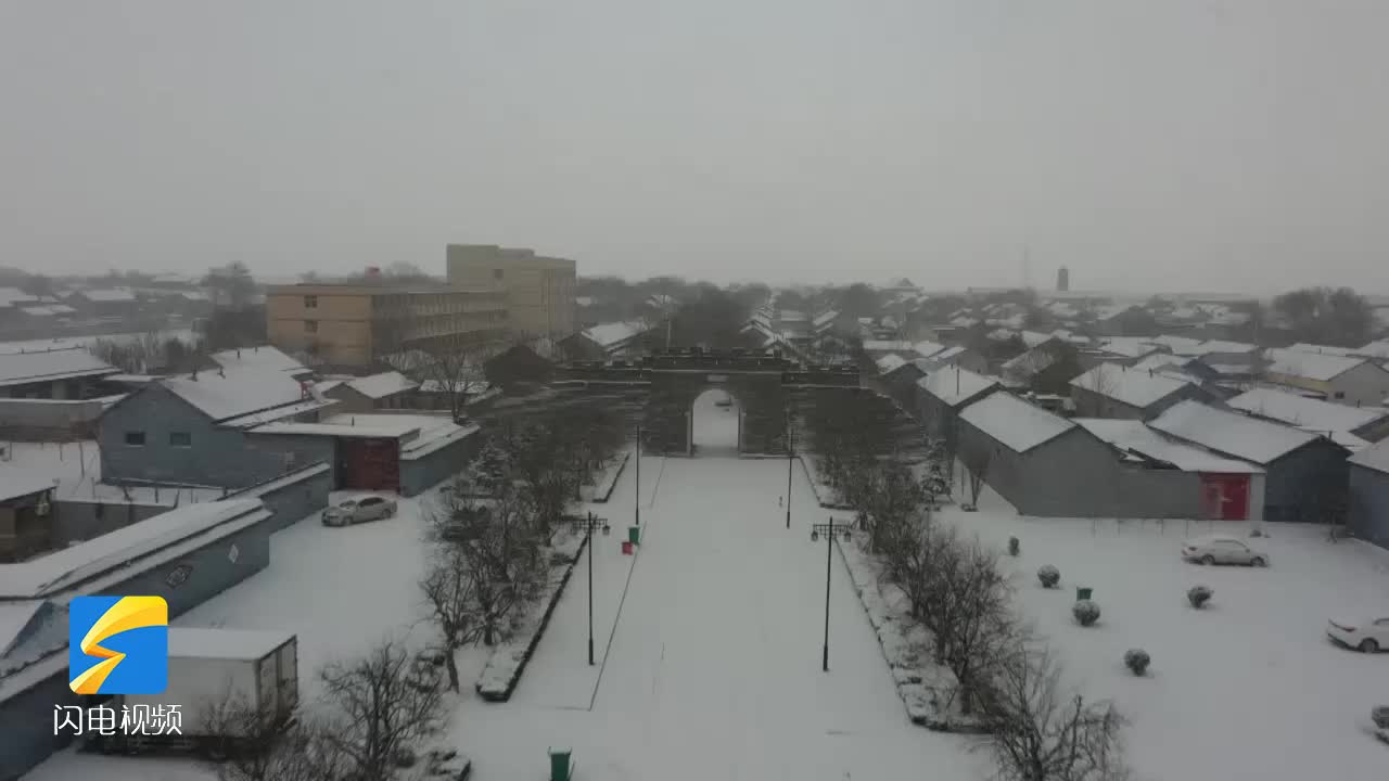 滨州沾化古城迎来2021年立冬初雪 银装素裹好风光