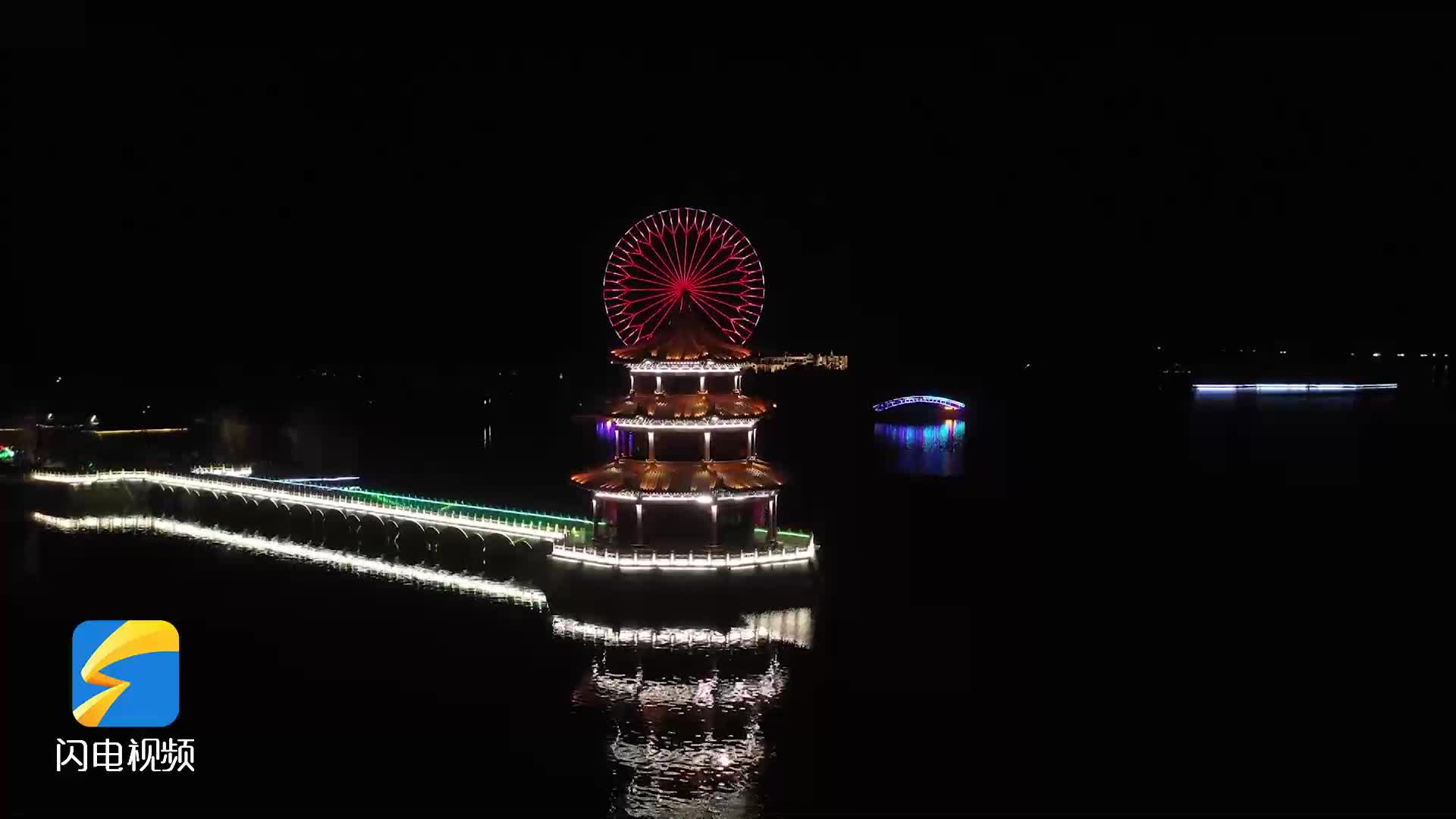 泰安天颐湖景区花灯图片