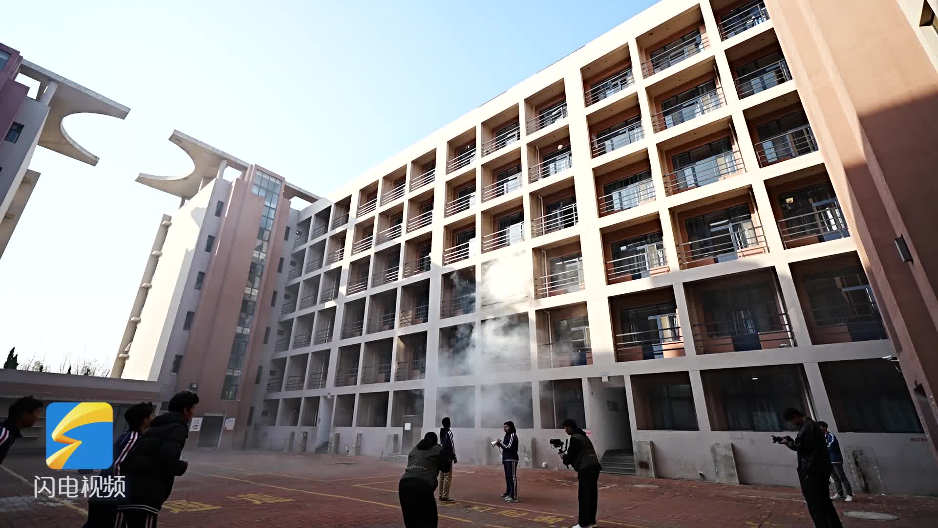 威海：校地合作 开展消防应急演练