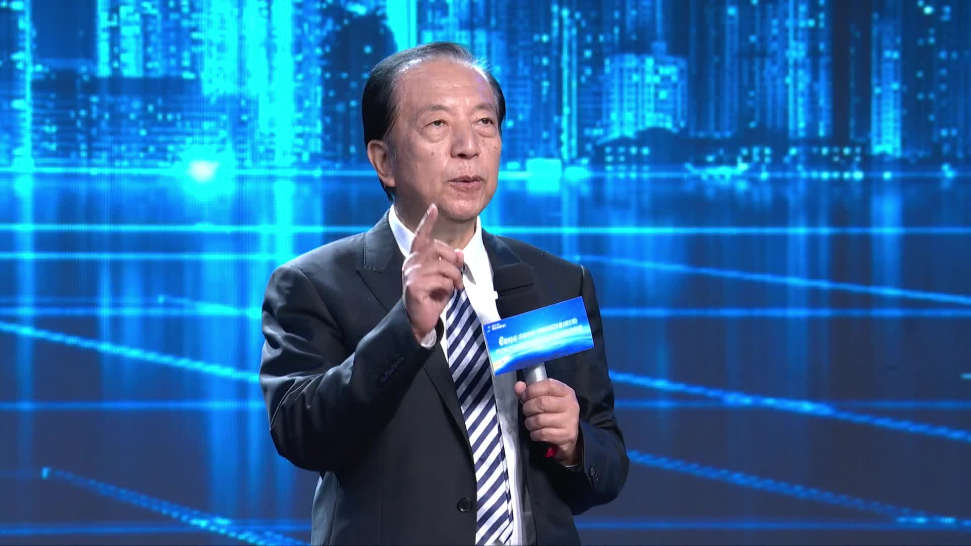 王大偉：讓我們共同努力把網絡世界變成網上綠色園林