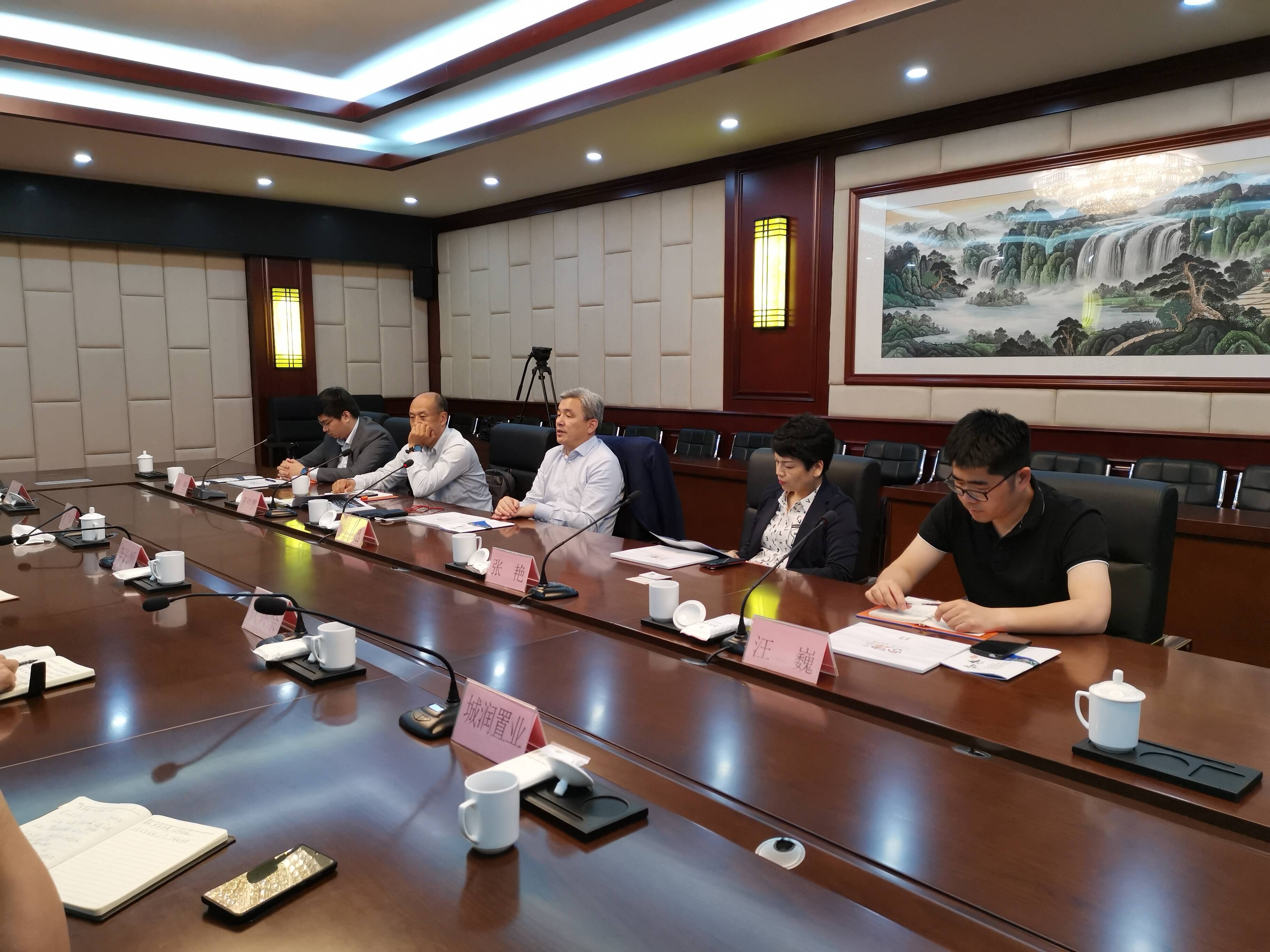 上海锐嘉科控股有限公司考察团到宁津县考察调研