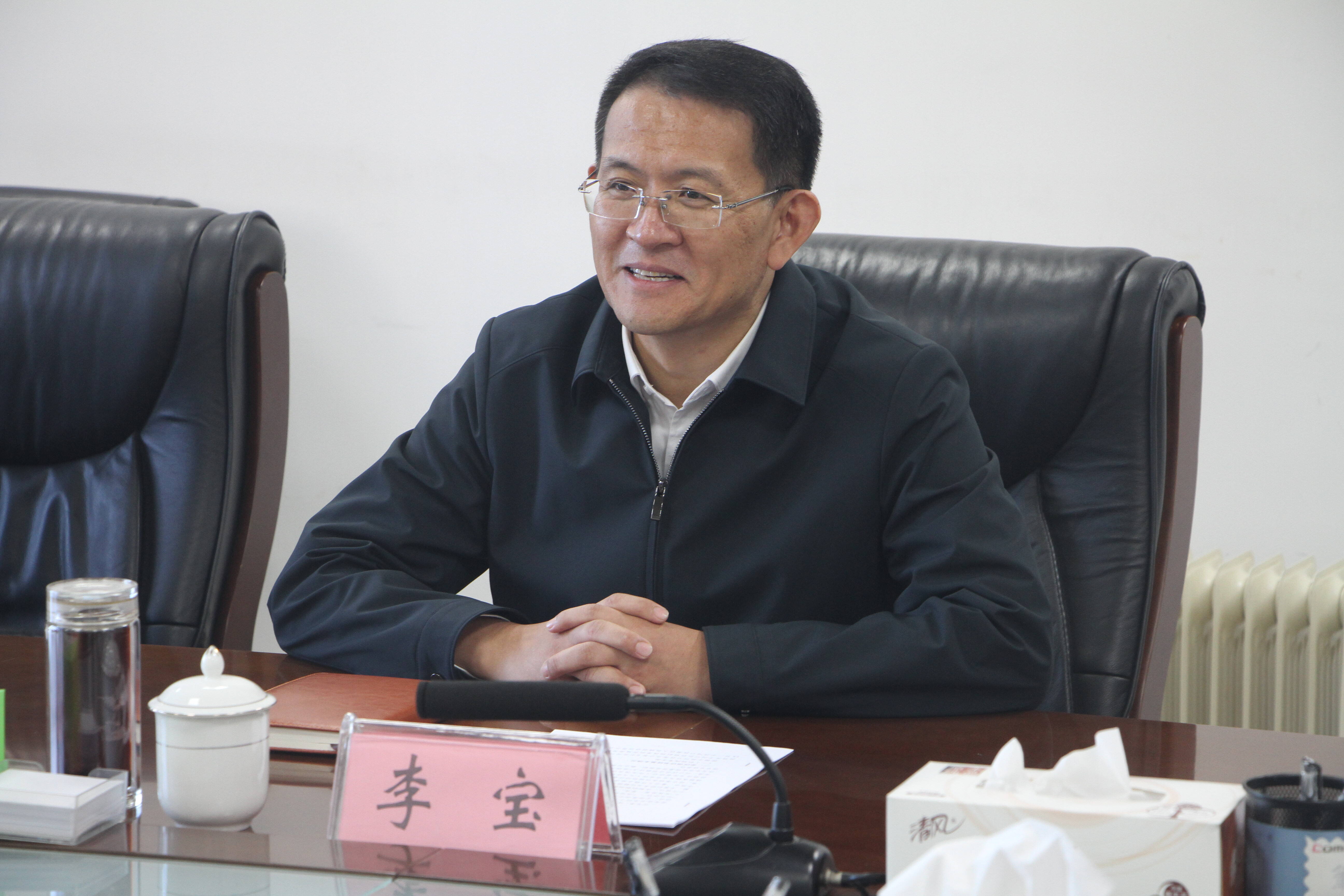 东营市河口区委副书记区长李宝公开接待来访群众