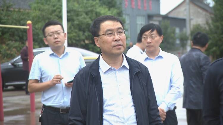 菏泽市委常委政法委书记王卫东到成武县调研