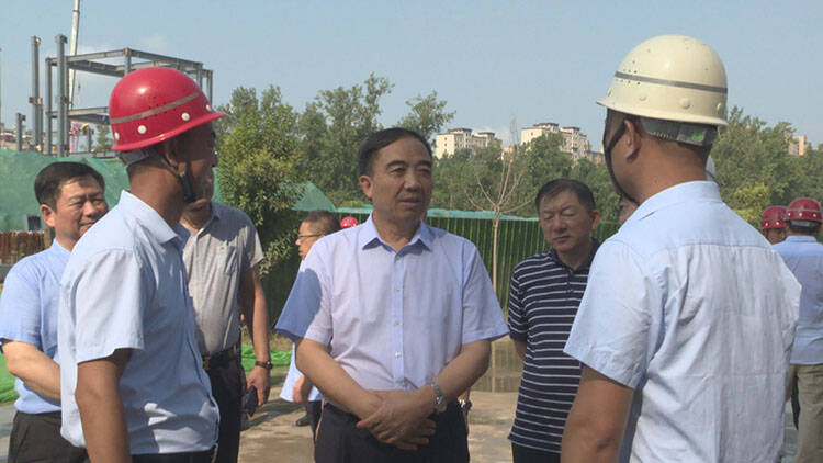 县人大常委会主任王占华,县人大常委会副主任付道正,朱艳霞,程振宇