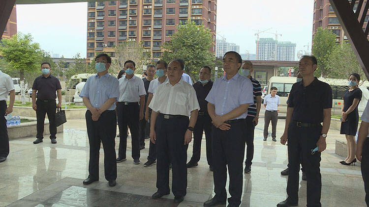 驻菏省市人大代表来单县调研房地产业发展情况