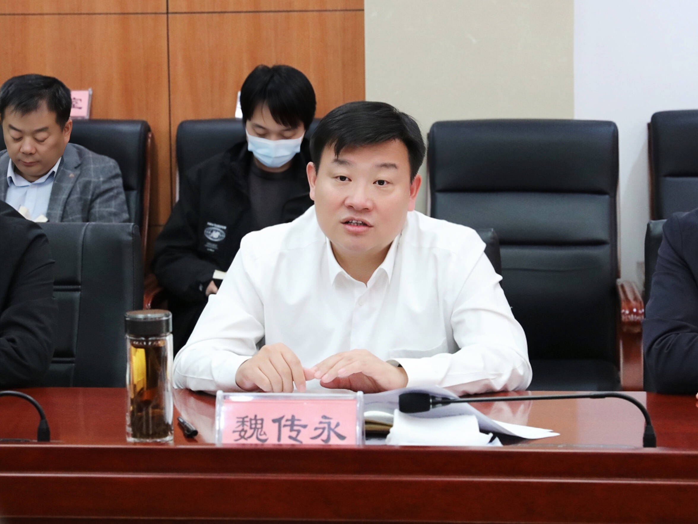 成员王玉成,县开发区党工委书记,管委会主任郭瑞峰及相关单位负责人