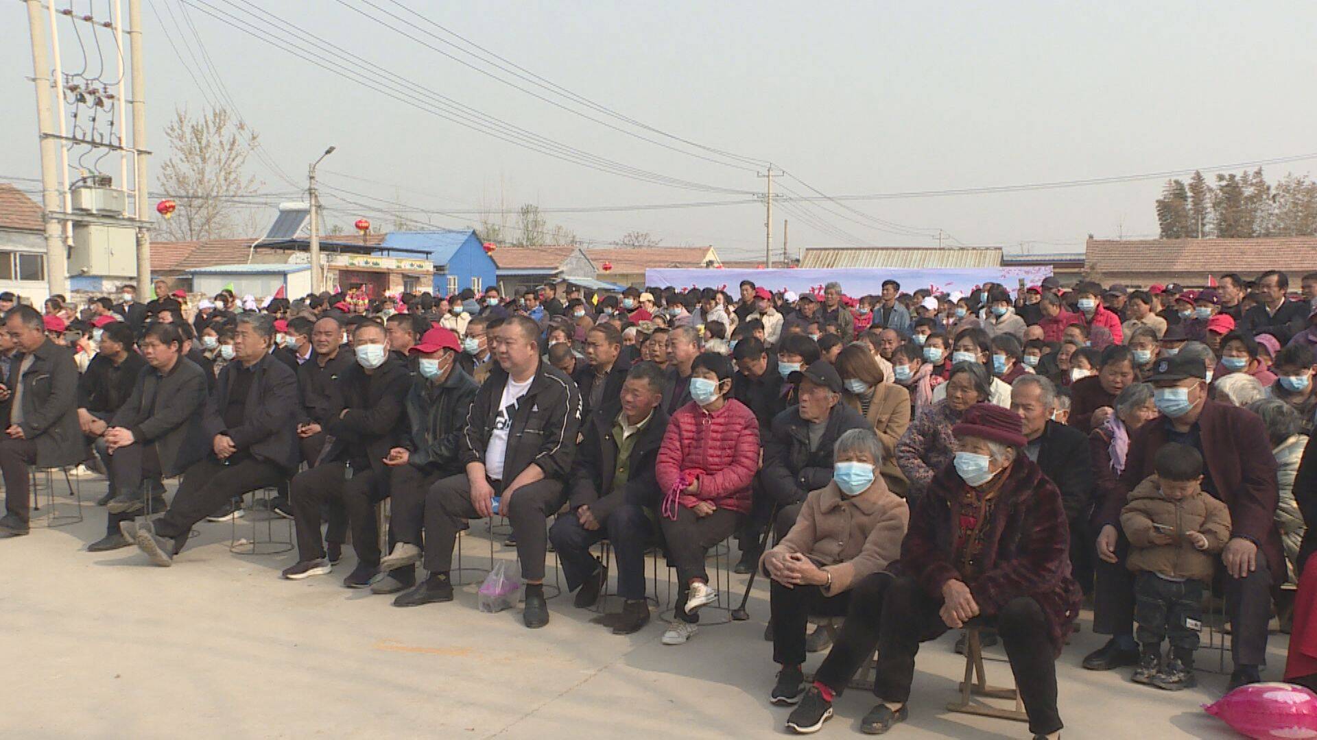 单县终兴镇举办桃花杯广场舞大赛暨乡村好时节活动