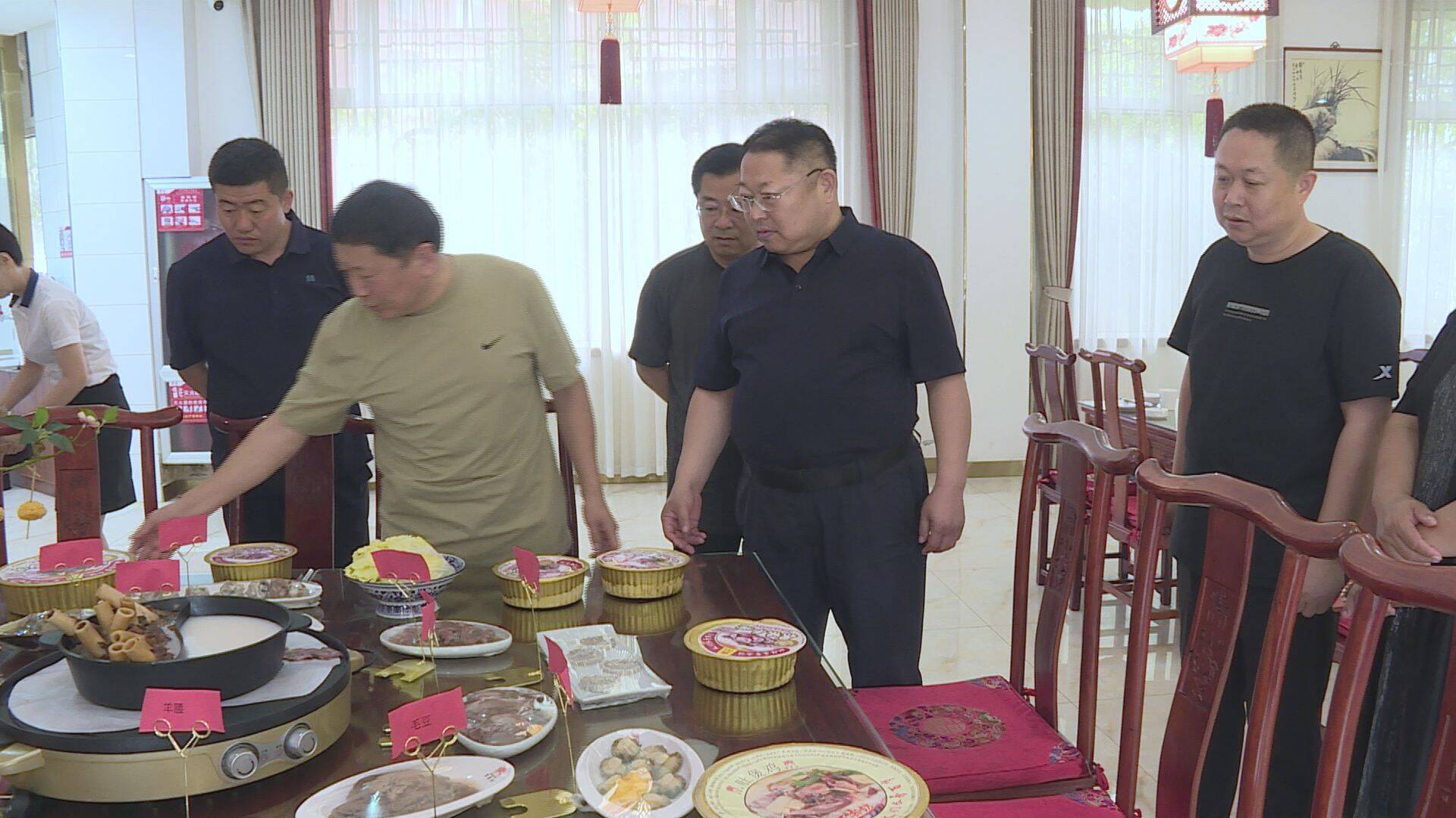 单县人大常委会调研全县贯彻实施食品安全法工作情况