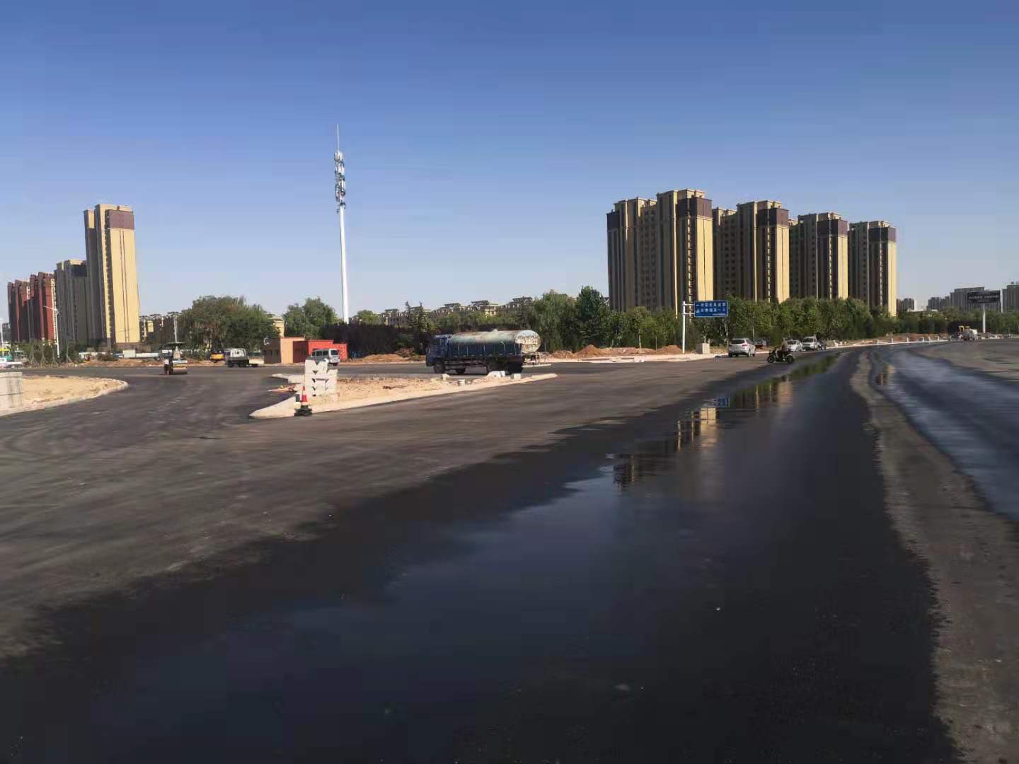 潍坊安丘:贾戈立交桥路口改造工程主路面完工 预计6月20日前通车