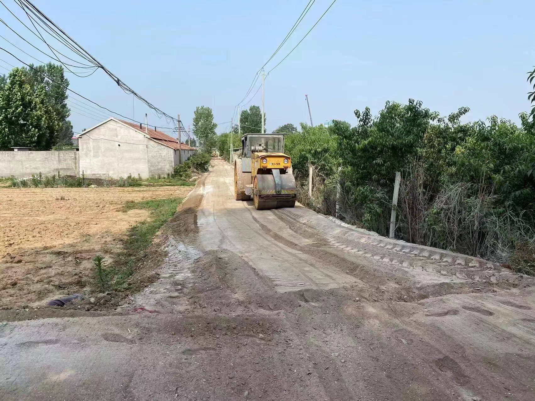 安丘市兴安街道农村道路建设提升项目顺利开工