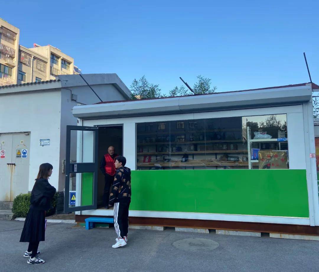 济宁市任城区仙营街道秦庄社区居民事居民议便民快递屋进社区打通服务