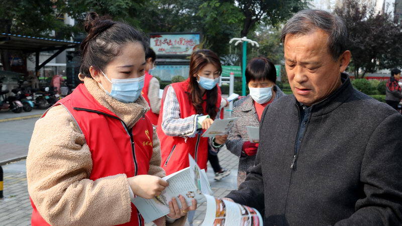 文明实践在行动济宁市任城区教体局烛心志愿服务队走进社区