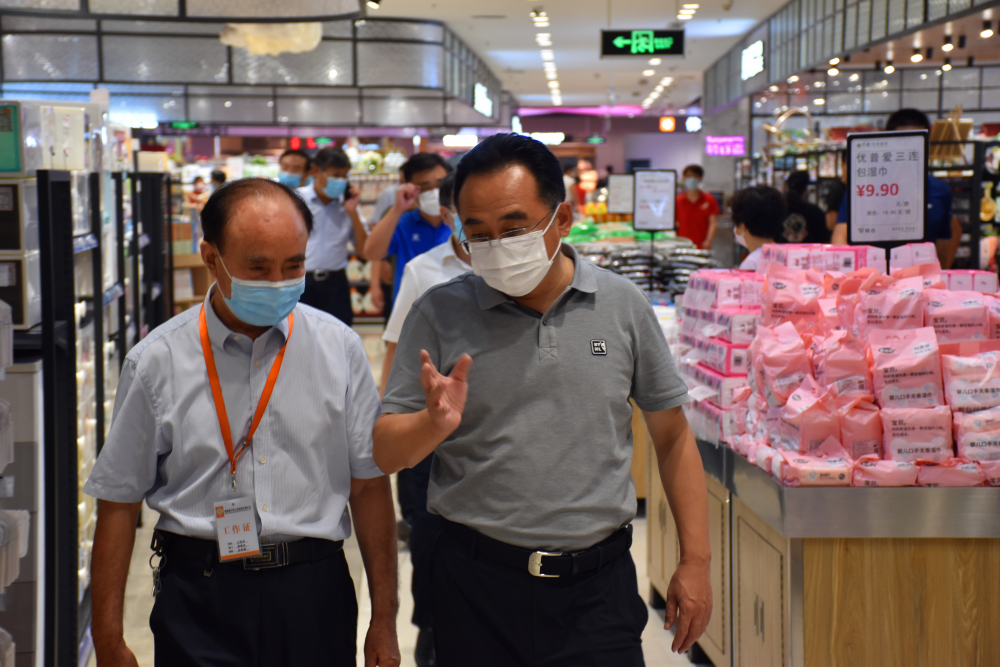 济宁市兖州区委书记王宏伟督导全国文明城市创建工作