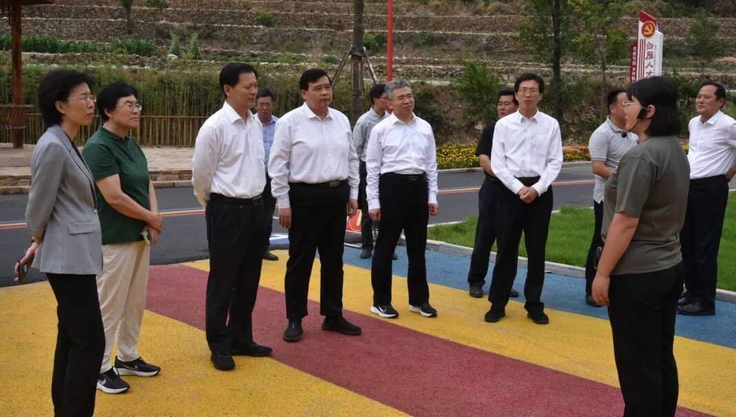 闪电号>媒体>沂水融媒>朱朝辉一行先后到院东头镇西墙峪村和四门洞村
