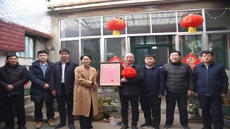 平邑县保太镇新春慰问重人才殷殷真情暖人心