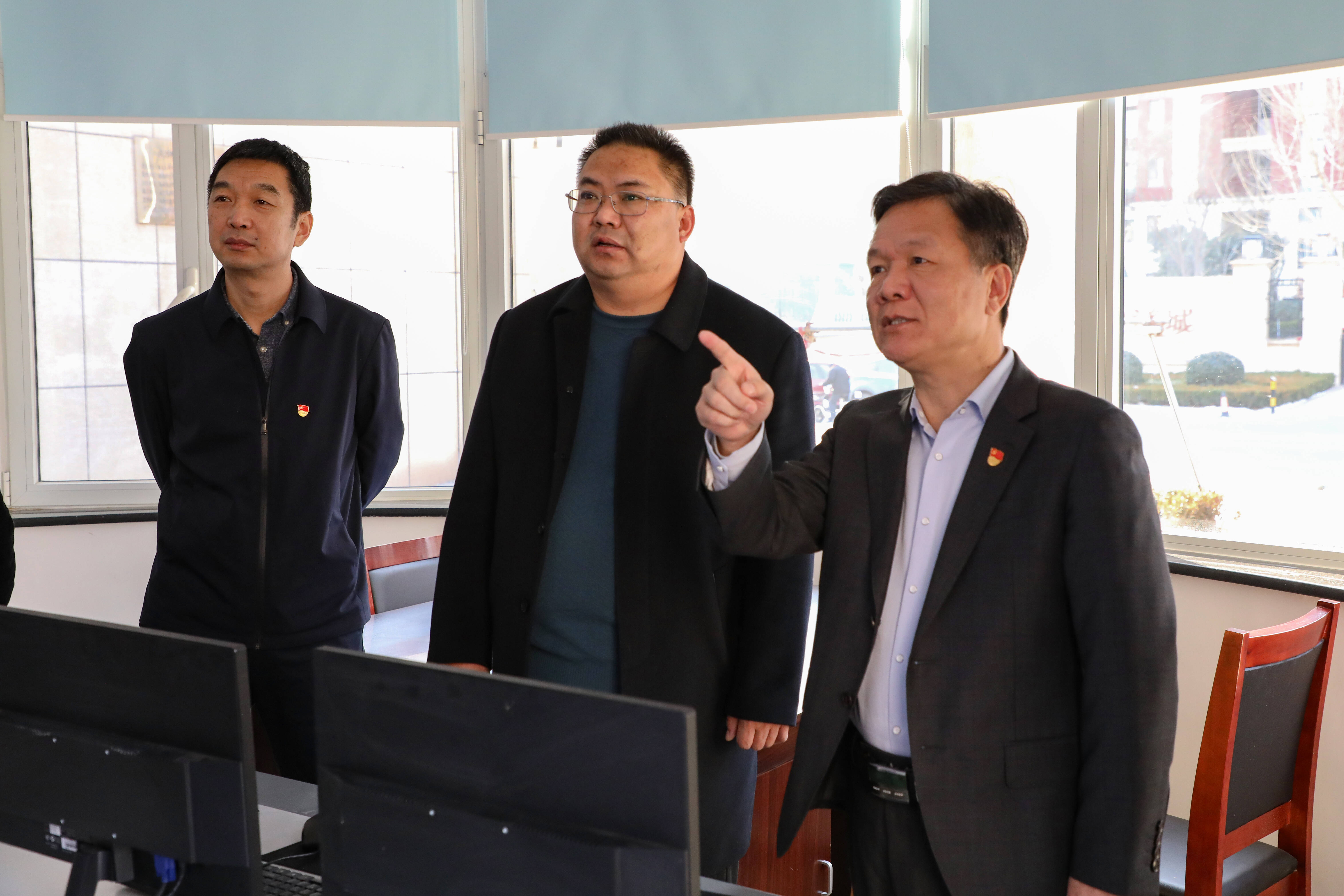 王学刚到房镇镇房西村宣讲党的十九届五中全会精神