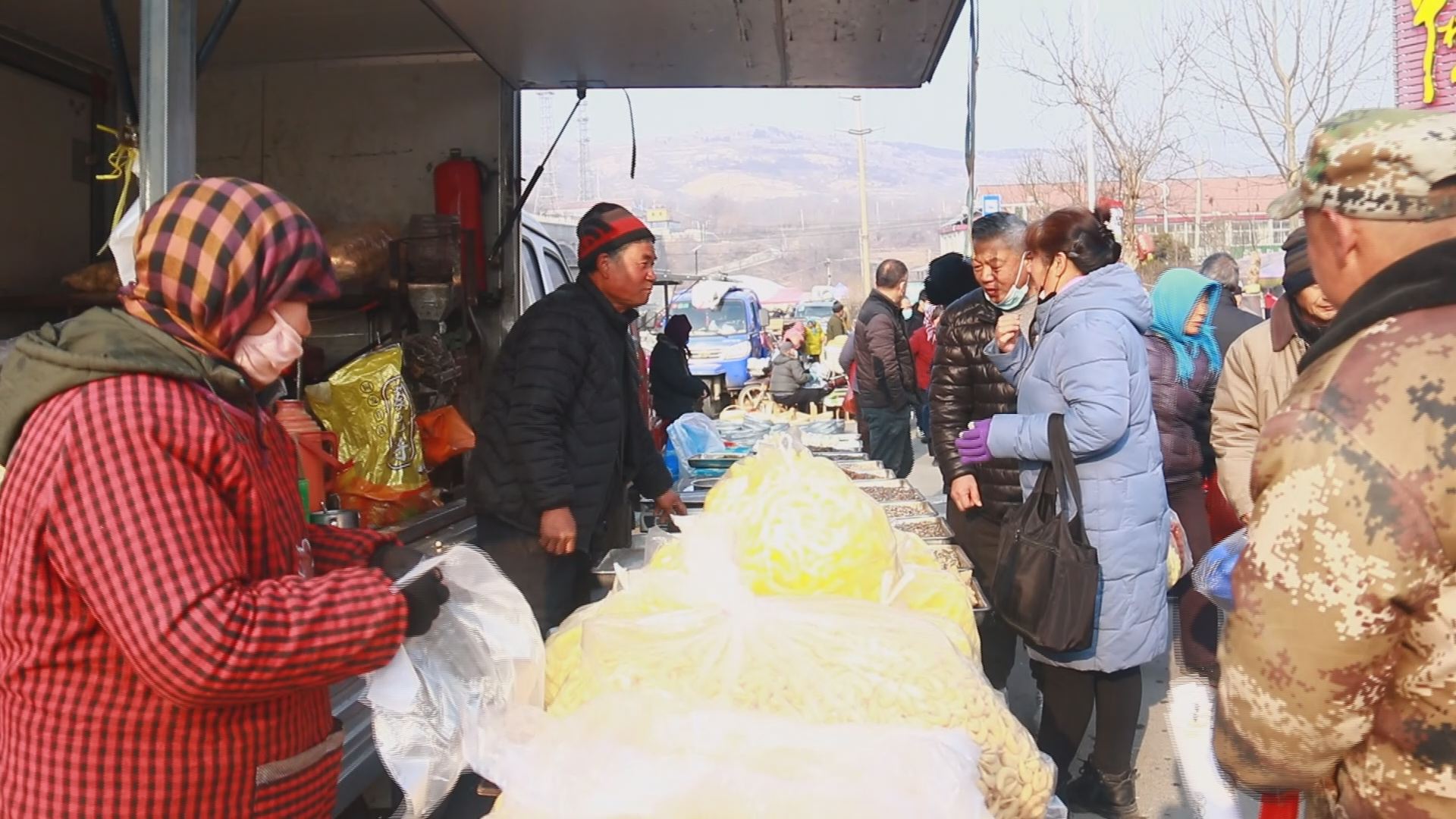 淄博市淄川区赶大集年味浓欢欢喜喜过大年