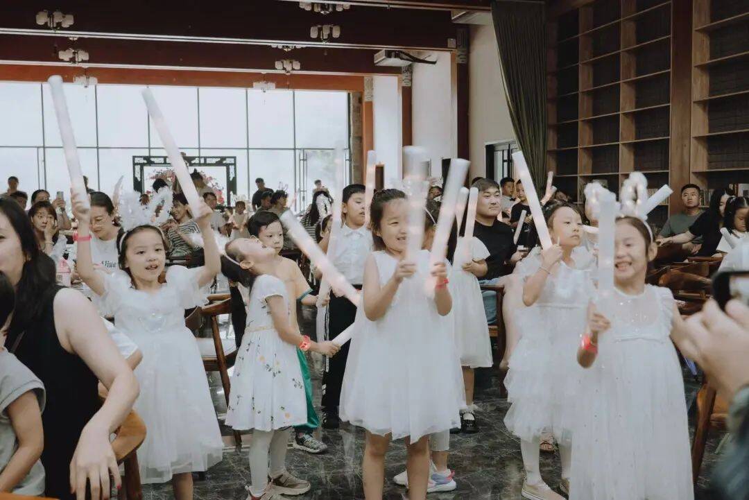 淄博市淄川区颐泽幼儿园大自然里的毕业典礼