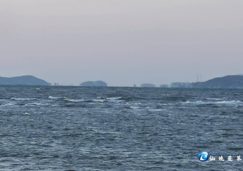 蓬莱海域出现海滋奇观
