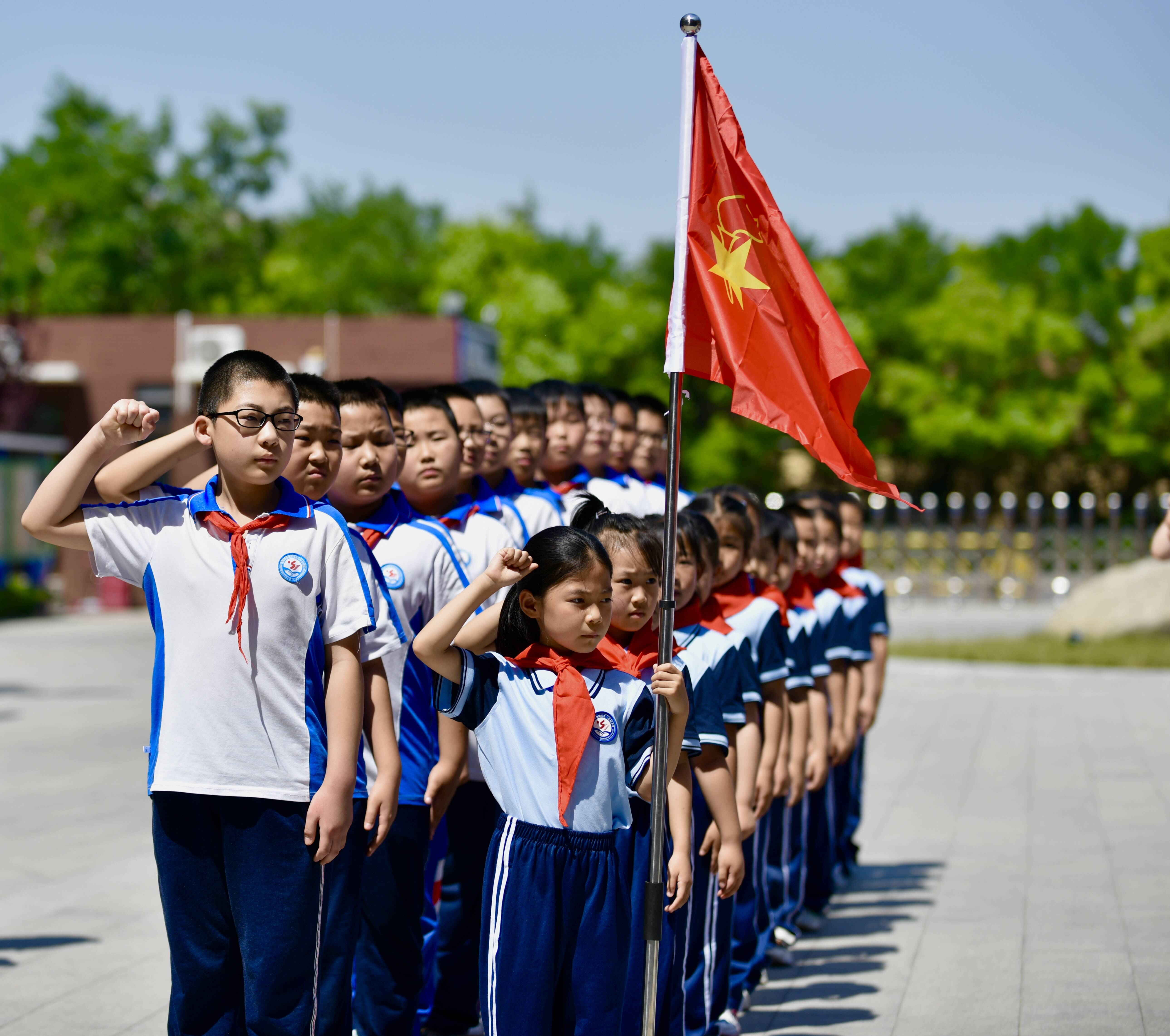 滨州市滨城区第三实验小学举行2021级首批少先队员入队仪式