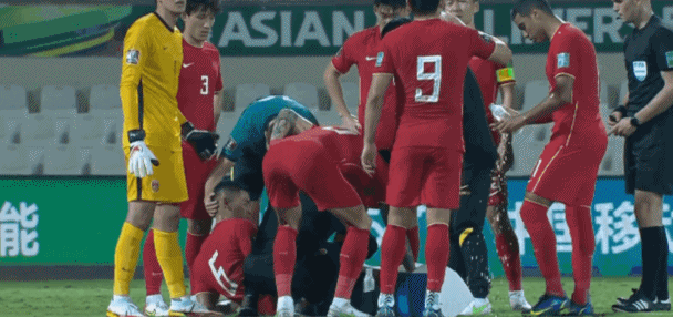 国足1-1澳大利亚晋级希望仍渺茫 武磊点射救主蒋光太伤退 